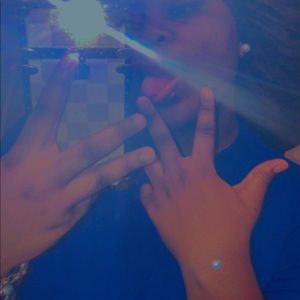 Meet your Posher, Nakia